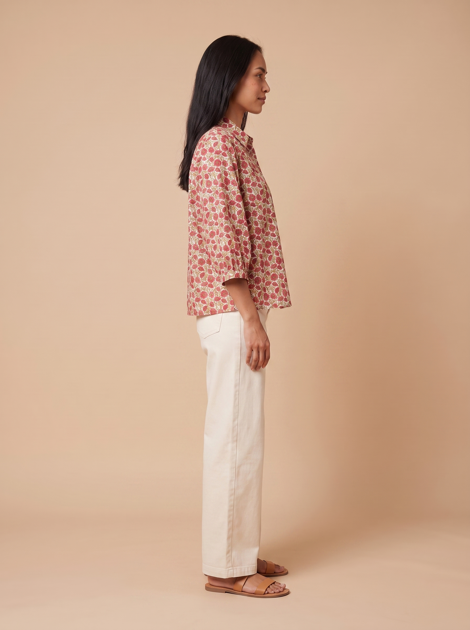 Chemise Jeanne Rouge — vue de profil