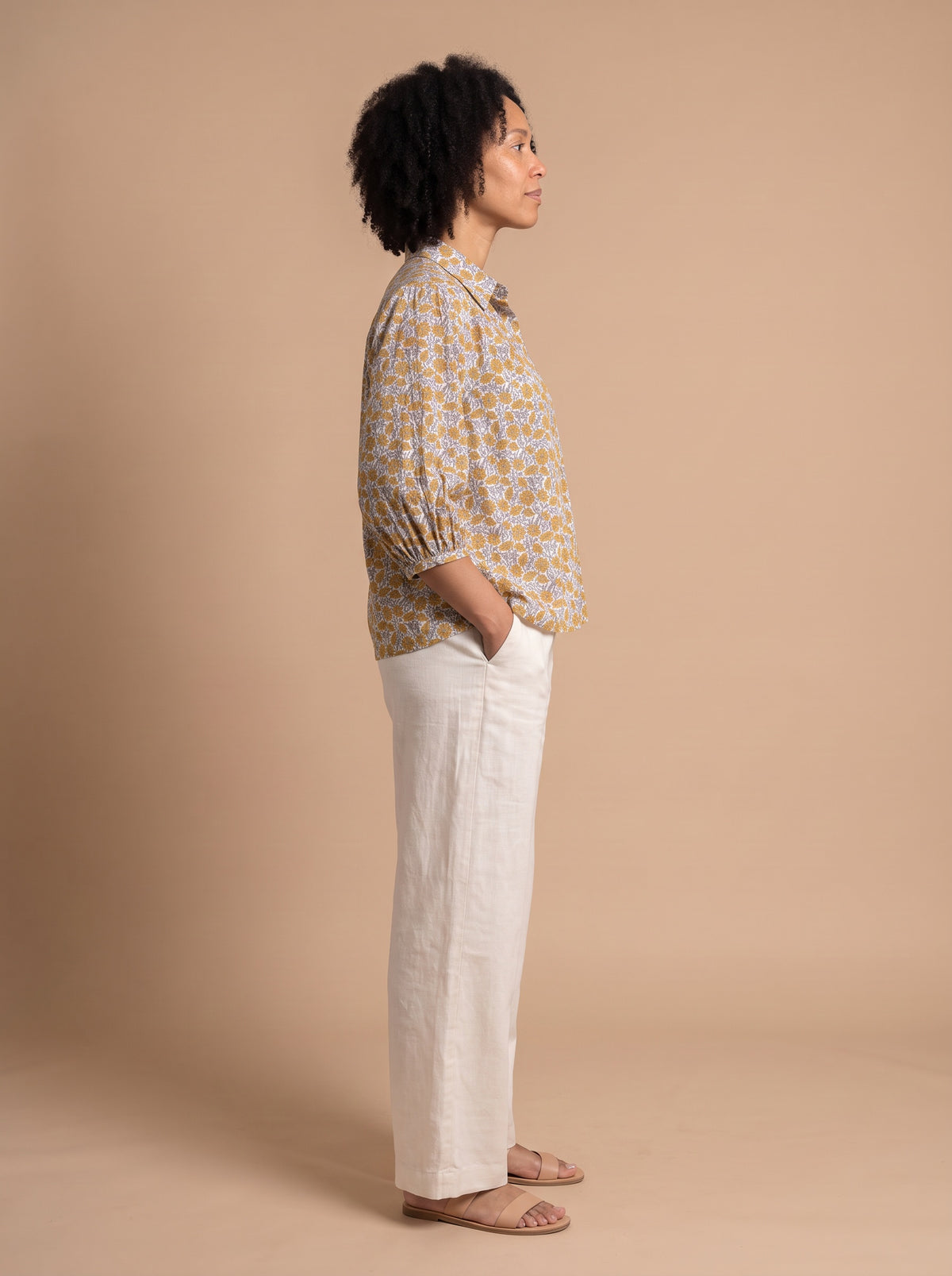 Chemise Jeanne - Or portée