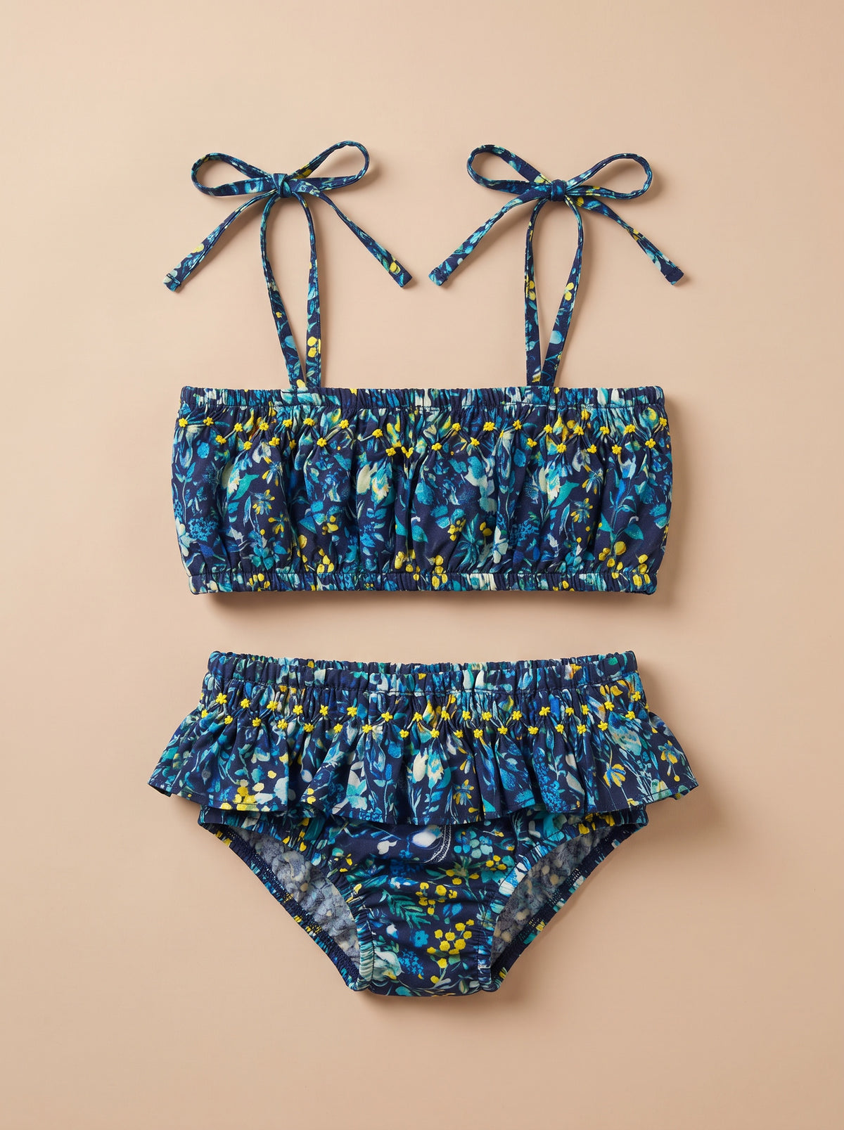 Maillot Frika Liberty Mimosa 2 pièces à plat : haut bandeau et culotte à volant smockée