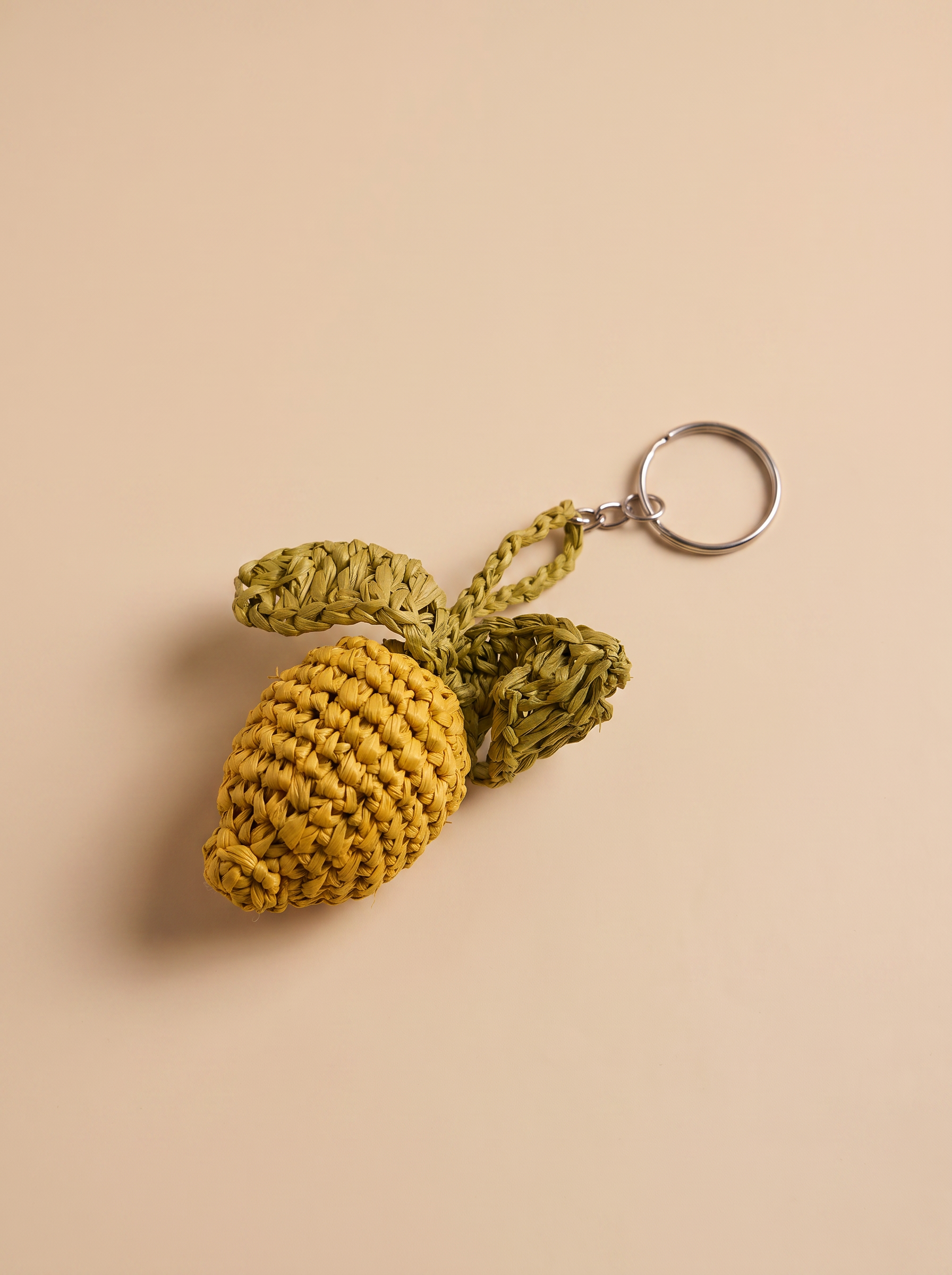 Porte-clé citron en raphia - vue posée