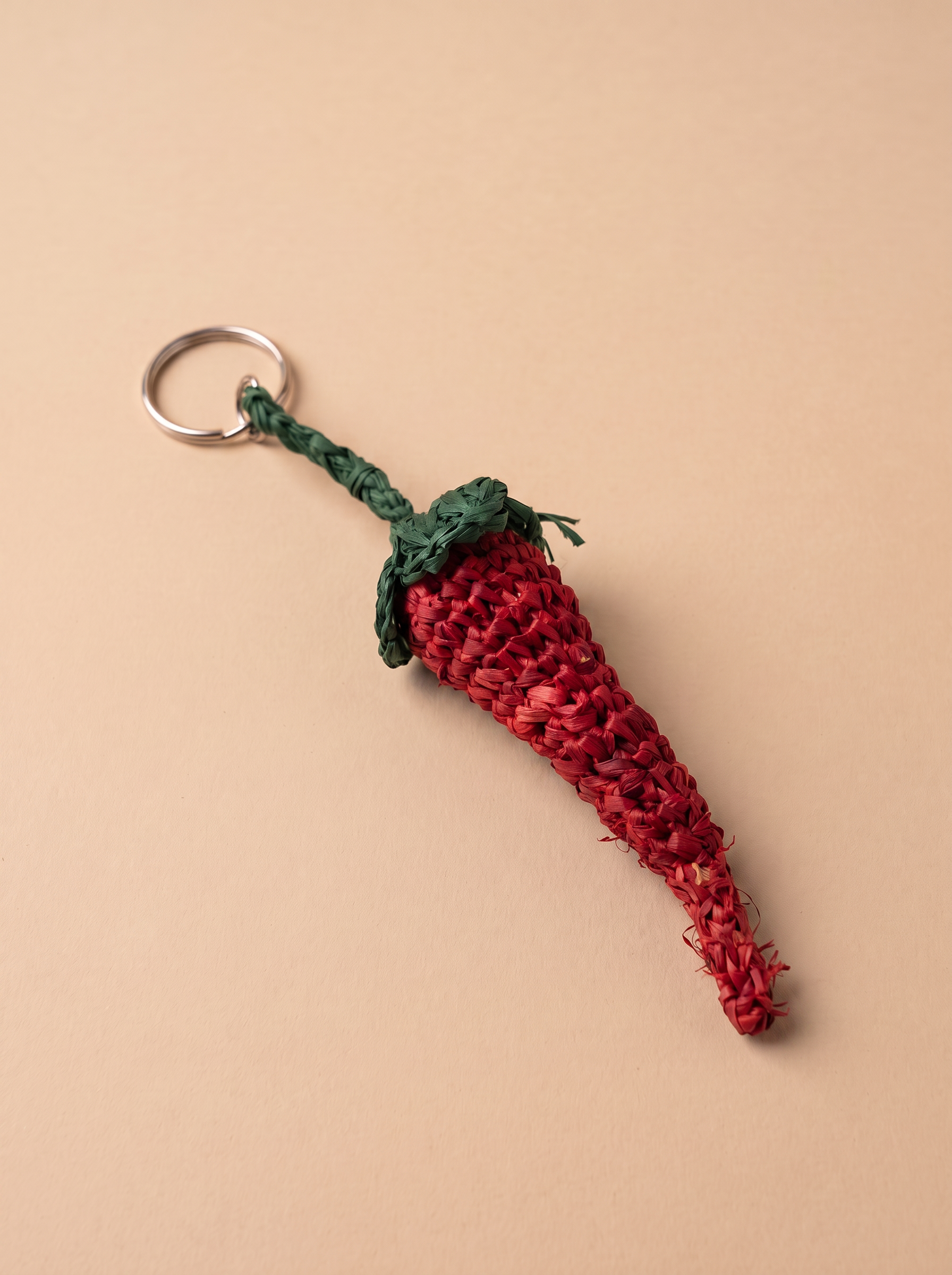 Porte-clé piment en raphia - vue posée