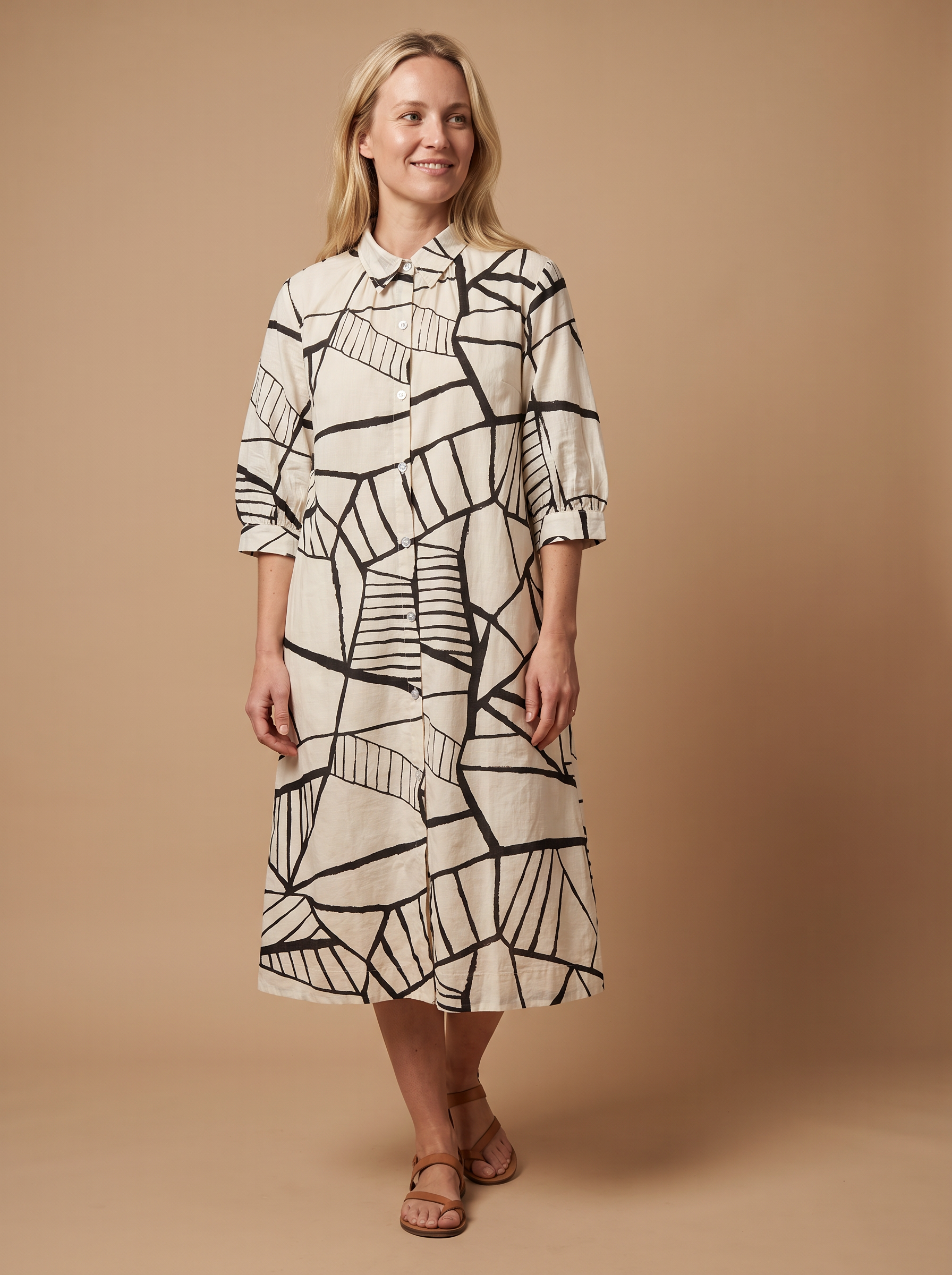 Robe Jeannette — vue 3/4 portée