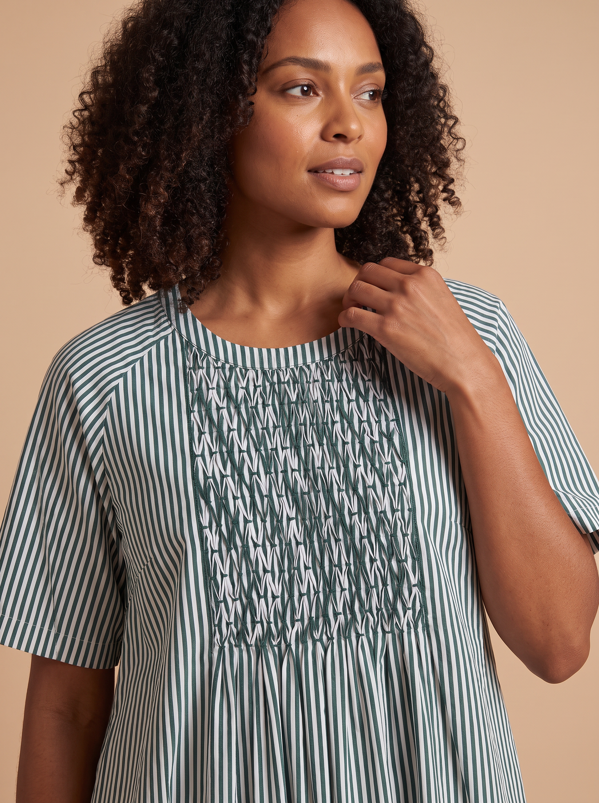 Robe Yvette - détail des smocks faits main