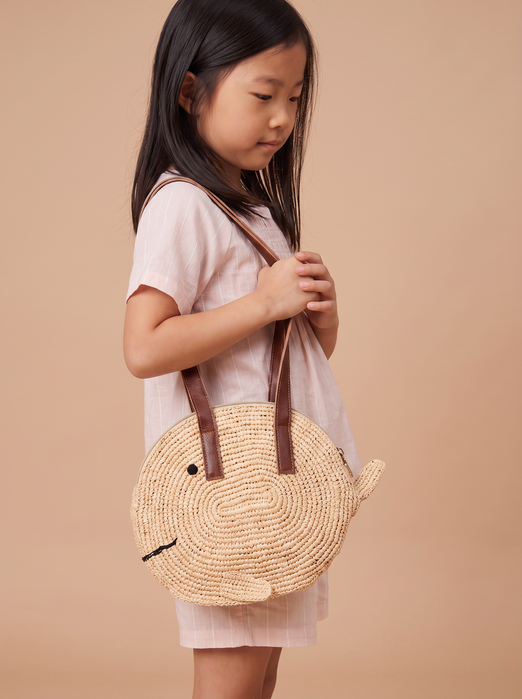 Sac poisson - détail du crochet et des anses cuir